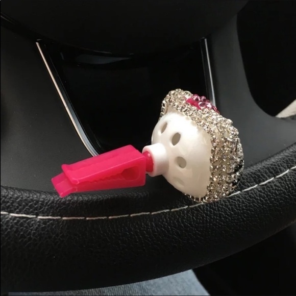Hello kitty crystal car air freshener - Picture 7 of 7